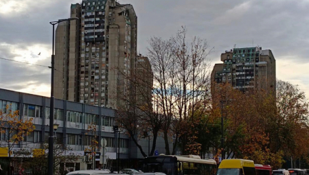 OVAJ DEO BEOGRADA POTPUNO JE BLOKIRAN, NE KREĆITE U OVOM PRAVCU! Kamion se pokvario, a zbog njega sve stoji