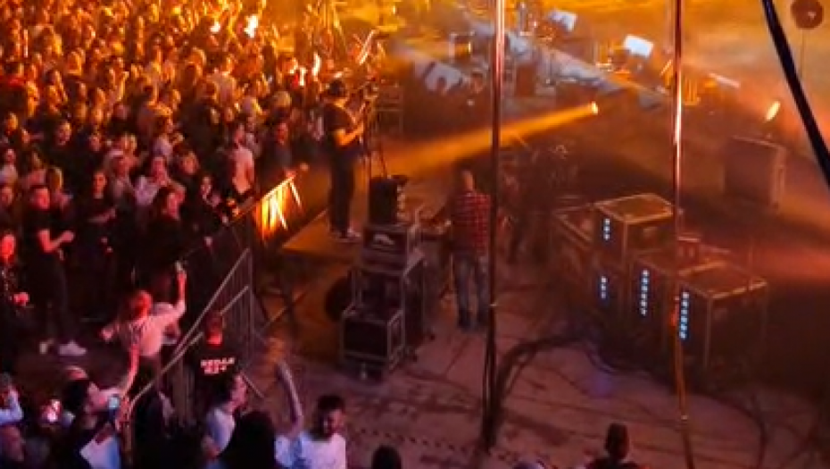 ŽELIM TI DA URADIŠ ISTO OVO Aleksandra prekinula koncert i obratila se Milici Pavlović u publici
