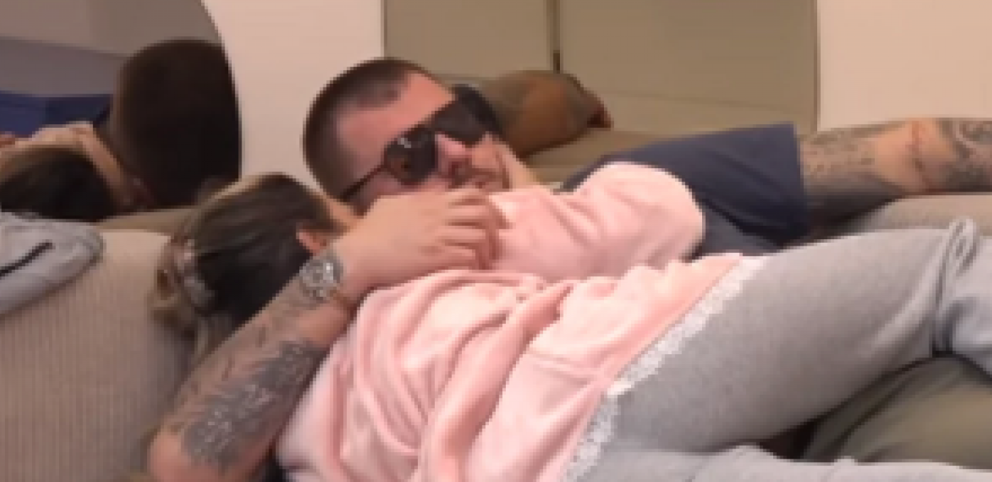 ŠOK OBRT U BELOJ KUĆI! Poljupci pljušte na sve strane, ne mogu da se kontrolišu, ovo pomirenje niko nije očekivao