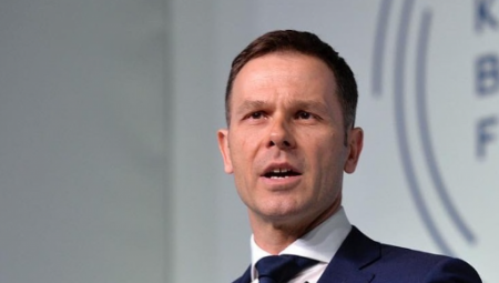 POČELA ISPLATA JEDNOKRATNE NOVČANE POMOĆI Ministar Mali saopštio lepe vesti