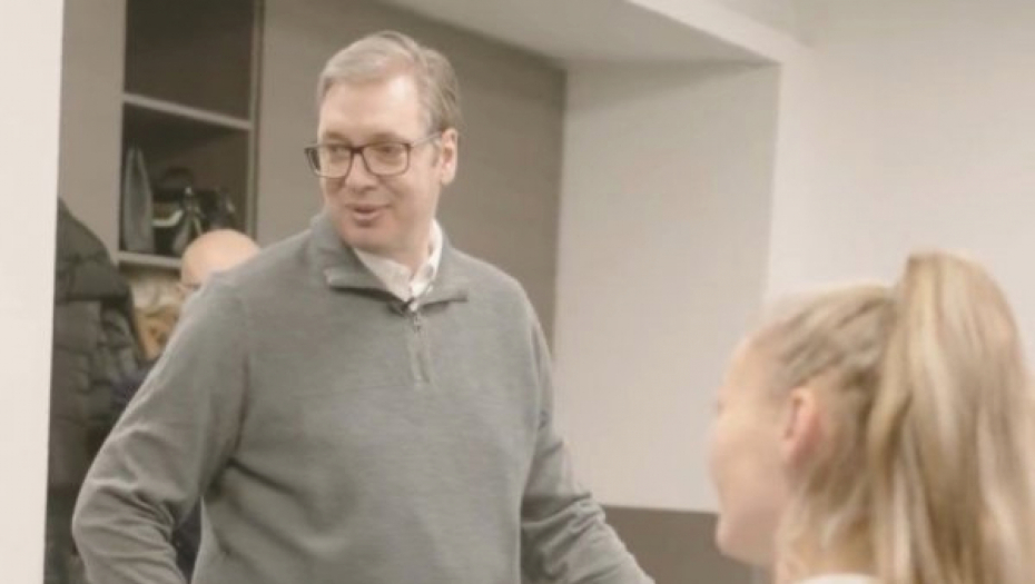 "STVARNO JE ALEKSANDAR VUČIĆ, NIJE ŠALA" Predsednik zvao građane, pa sagovorniku postavio jedno pitanje (VIDEO)