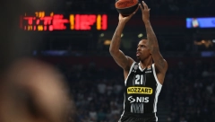 CRNO-BELI SE VRATILI IZ MRTVIH Partizan gubio 24 razlike, preokrenuo i pobedio Makabi u Areni