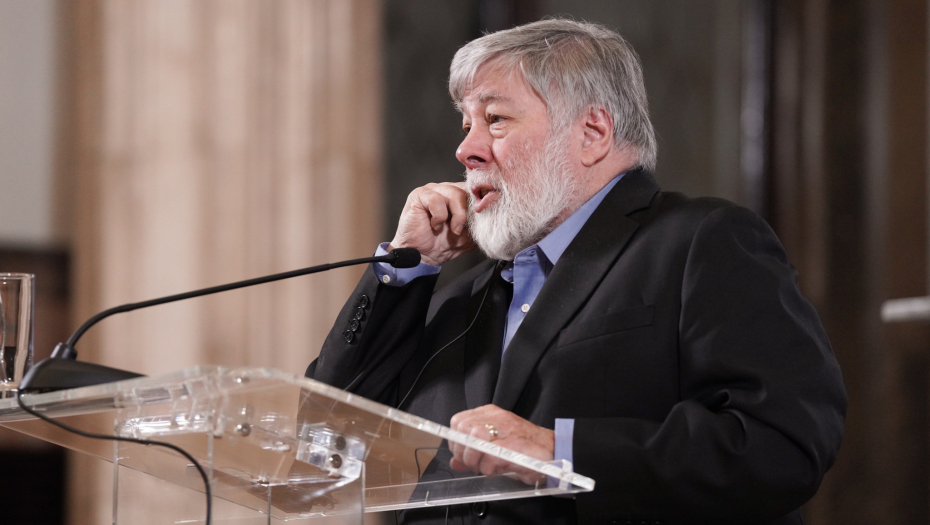 NEKI OD NAJVAŽNJIH LJUDI SVETA ĆE TRAŽITI SRPSKI PASOŠ Vučić: Cene nezavisnu politiku Srbije