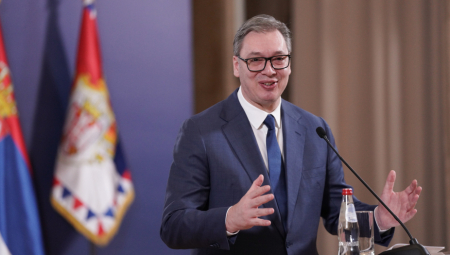 TAČNO U 22:15 Predsednik Vučić se obraća javnosti