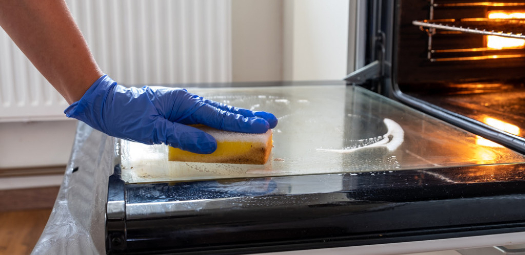 PROBUDIO IH VRISAK IZ KUHINJE Žena otkrila neobično stvorenje u rerni (FOTO)