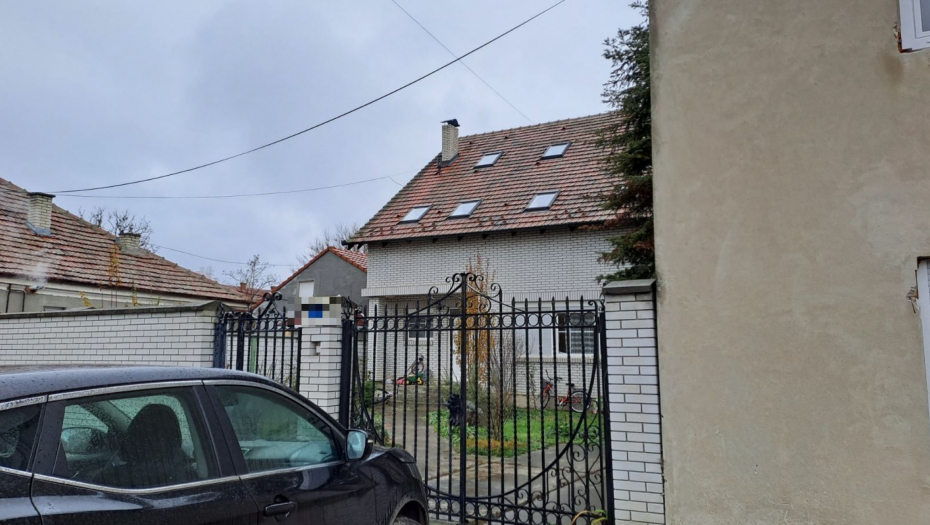 OVO JE KUĆA U KOJOJ SE DESILA NESREĆA Gasom se gušili supružnici i njihova deca od tri i 15 godina