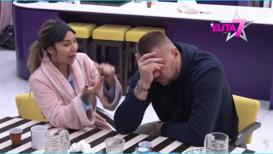 JANJUŠ ŠUTNUO ANELI ZBOG OVOG FRAJERA Ahmićeva provaljena da je bacila oko na još jednog takmičara Elite