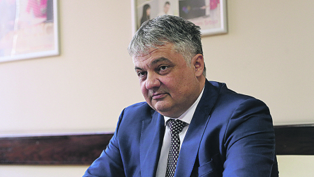 KOLOSALAN USPEH TELEKOMA Vladimir Lučić u novogodišnjem intervjuu izneo impresivne podatke