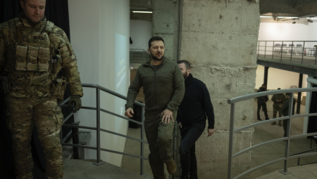 ZELENSKI APELUJE: "Ne smemo dozvoliti neprijatelju da preuzme inicijativu"