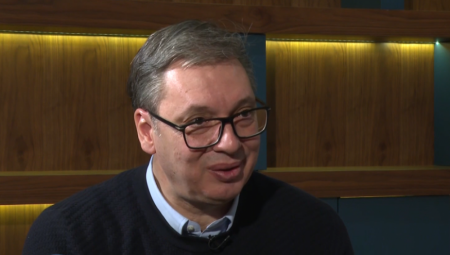 “NEKI SU MI POŽELELI NOVE POBEDE, NEKI USPEHE, A MOJ VUKAN...” Predsednik dobio posebnu čestitku, evo šta u njoj piše