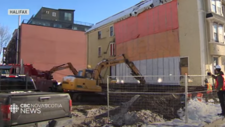 MAJSTORI POMERILI ZGRADU OD 220 TONA Koristili su sapun! (VIDEO)