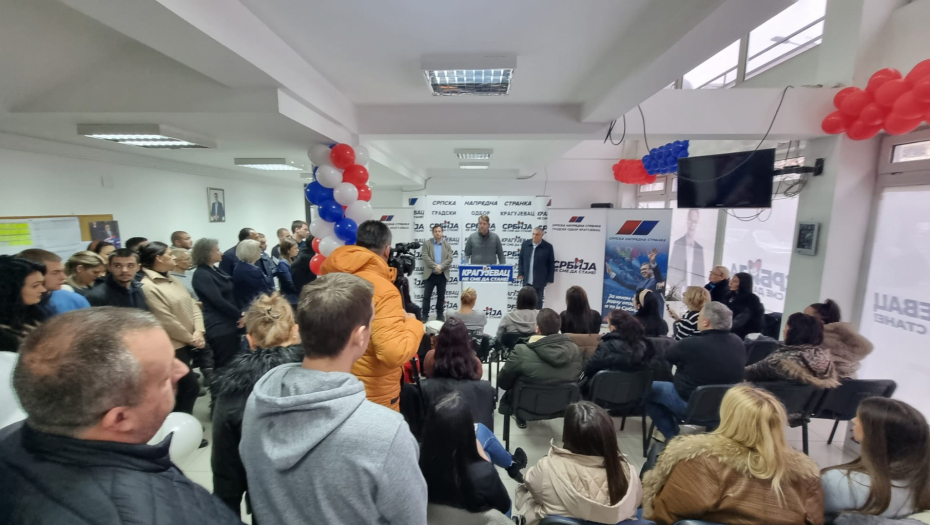 NASILNICI SU U STRAHU JER ZNAJU DA SRBIJA POBEĐUJE Iz GO SNS u Kragujevcu oštro osudili nasilje na Uniju žena (FOTO)