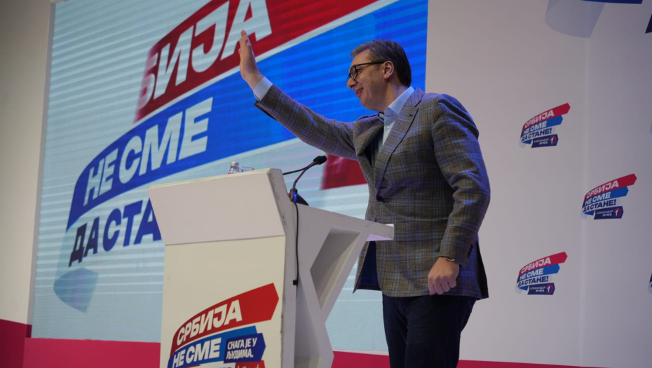 PLATE ĆE BITI 1.400 EVRA, PENZIJE PREKO 650 Vučić u Jagodini saopštio prelepe vesti za građane Srbije
