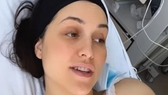 PEVAČICA OBJAVILA PRVU SLIKU BEBE Skoro celu trudnoću provela je u bolnici, a sada je ovim rečima sve raznežila