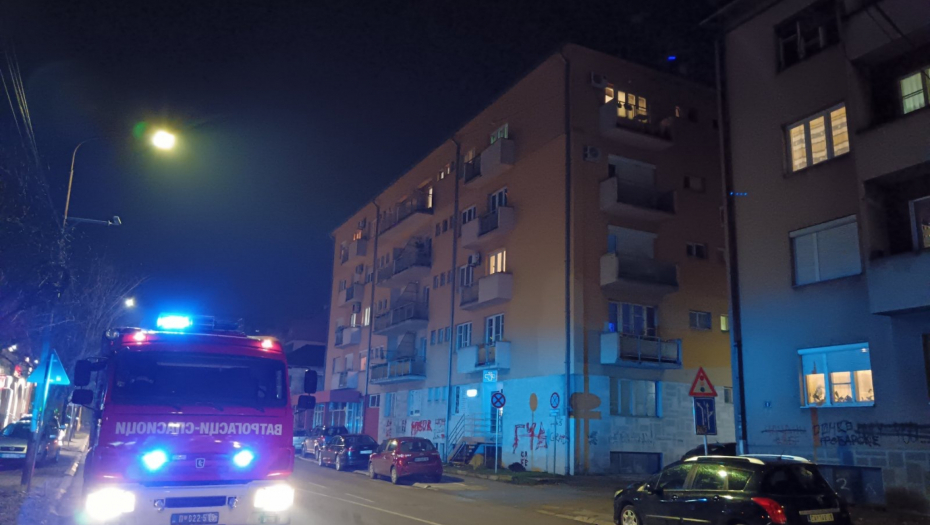 GORI TRAFIKA KOD CRKVE SVETOG MARKA Vatrogasci na terenu