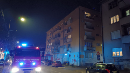 "SVE JE PUNO DIMA, TEŠKO SE DIŠE" Požar u stambenoj zgradi u Čačku