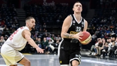 STUDENTI PALI ISPIT U ARENI Partizan kontrolisao čitav meč i pobedio Studentski centar, brine povreda Jaramaza