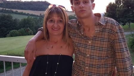 "ZNAM DA ĆU ZAGRLITI SINA" Aleksandar (21) je nestao pre 3 godine, majka ne gubi nadu