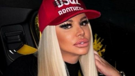 IMA LEKA I ZA RADOJKU! Dara Bubamara se opet parkirala nasred ceste, pauk joj odneo besnu mašinu