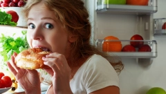 SAMO ŠTO STE JELI I OPET STE GLADNI? Ovo su razlozi zbog kojih vam je apetit veliki kao kuća!