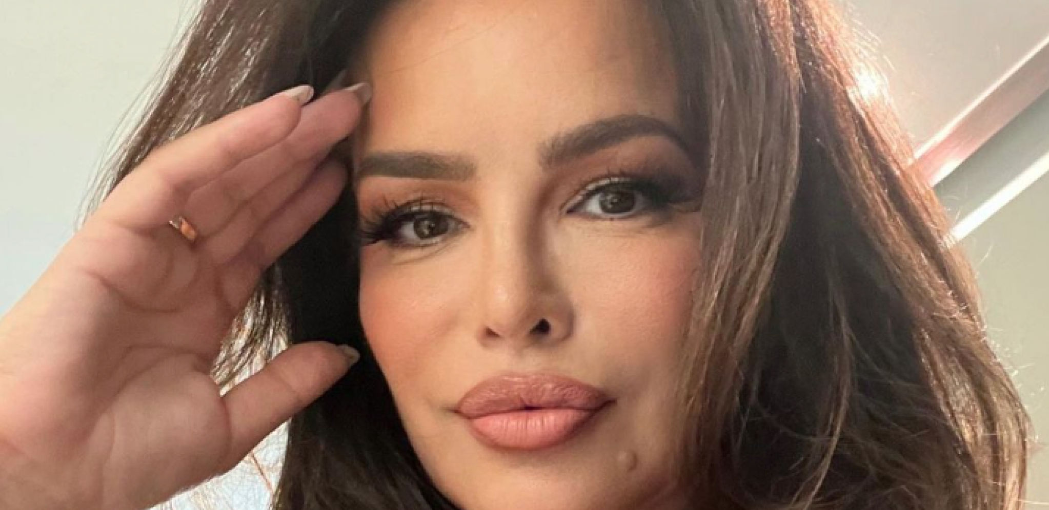 SEVERINA POKAZALA GRUDI I PUPAK Fanovima se dopao stomak, poprsjem pevačice neki nisu baš zadovoljni