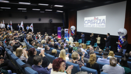 NE SMEMO DA DOZVOLIMO POVRATAK U PROŠLOST Željko Rebrača i Irena Vujović poručili da je ovo prelomni trenutak