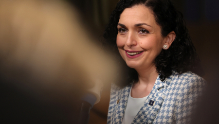 VJOSIN ČOVEK UPERIO PIŠTOLJ U ČELO SLUŽBENIKU AERODROMA U SKOPLJU? Frka jer nije htela da preda kofer, evo šta kažu zvanično