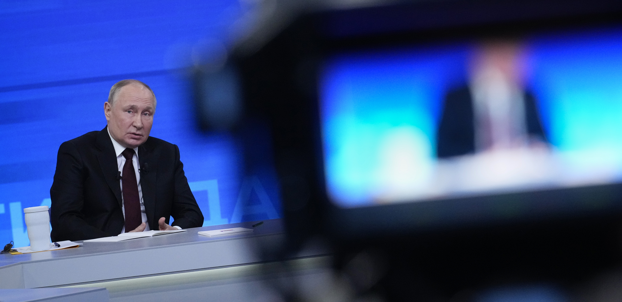 PUTINU SE OBRATIO PUTIN Hit snimak sa konferencije zanemeo sve prisutne (VIDEO)