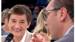 "NISI TU DA BUDEŠ ZGODAN, VEĆ DA RADIŠ ZA SVOJ NAROD" Brnabić otkrila: "Vučić je zabranio saradnicima da se slikaju u teretani"