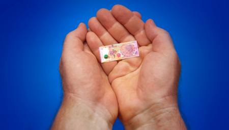 "TERAPIJA EKONOMSKOG ŠOKA" Argetinska vlast prepolovila pezos