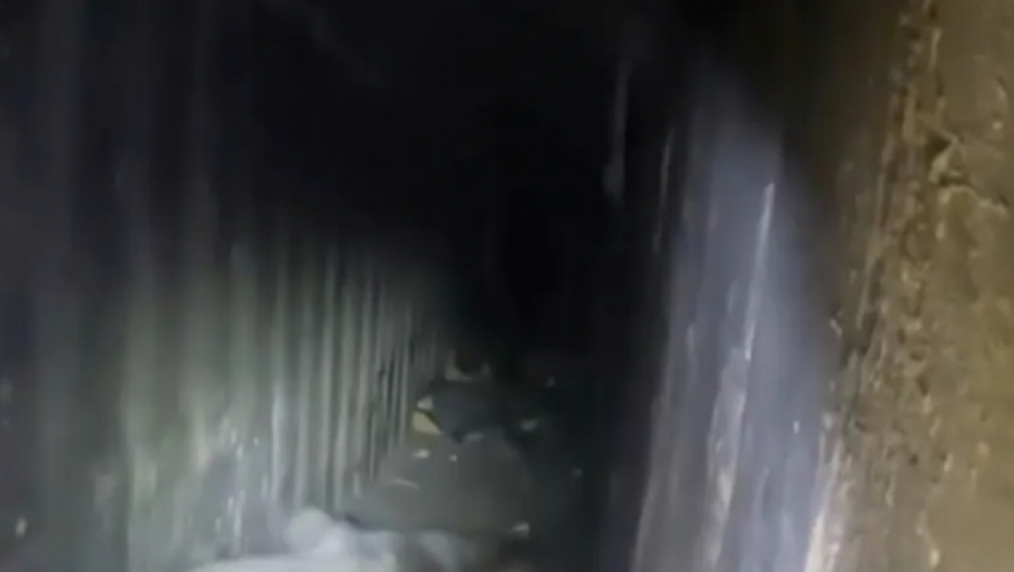 BEŽI SA ŽENOM I DECOM Izrael objavio snimak iz tunela u Gazi, tvrdi da je na njemu lider Hamasa (VIDEO)