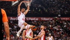 PETRUŠEV STARTOVAO PORAZOM Valensija napravila veliki brejk na gostovanju u Pireju, Milano šokirao Barsu u "Blaugrani"