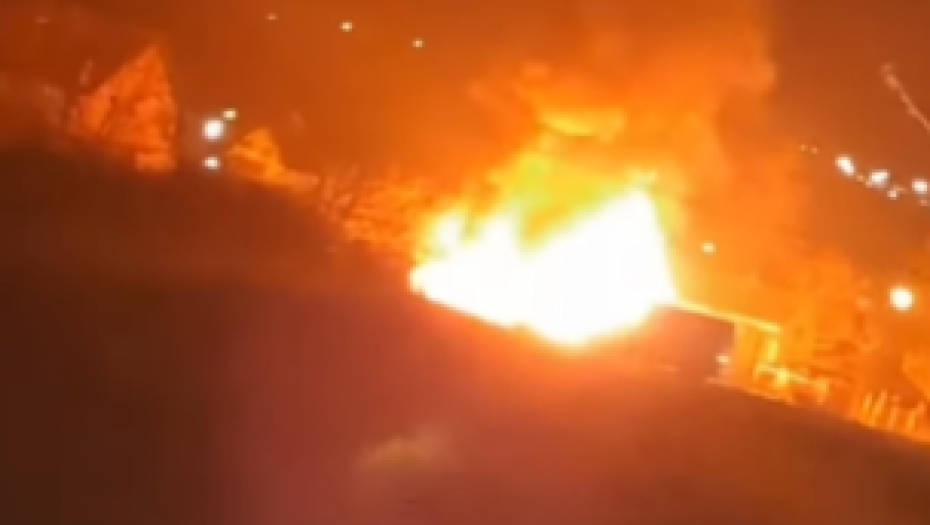 U POŽARU STRADAO MUŠKARAC Hrabra braća spasla ženu iz vatrene stihije (FOTO)