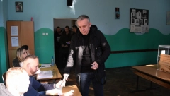 DR ELEK GLASAO U RAŠKI Predsednik Srpske liste izašao na izbore