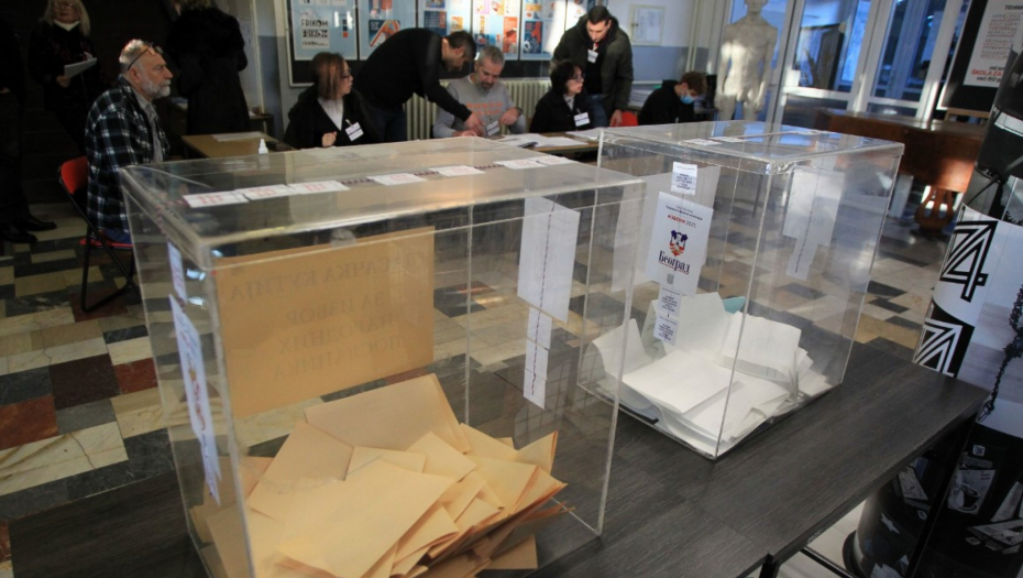 "NIJE BILO NEPRAVILNOSTI, FER I KOREKTNA ATMOSFERA" Ruski, Beloruski, Tadžikistanski posmatrači o izborima u Srbiji