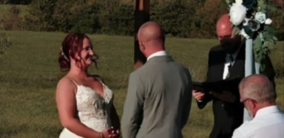 SNIMAK OVE SVADBE JE VIDELO 8,5 MILIONA LJUDI Mladoženja je šokirao goste, mlada u zemlju propala od blama!