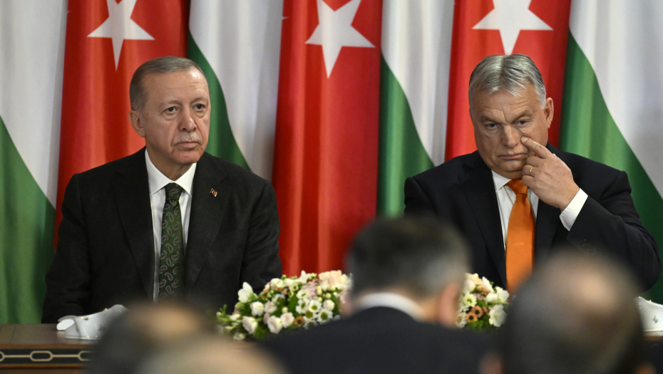PRAVO IZNENAĐENJE Orban dao Erdoganu poklon koji se ne odbija (FOTO)