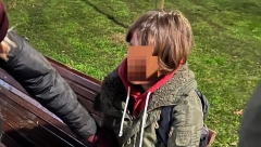 ISKORISTILI MALOLETNU DEVOJČICU ZA NASILNI UPAD Incidenti ispred zgrade RIK-a (VIDEO)