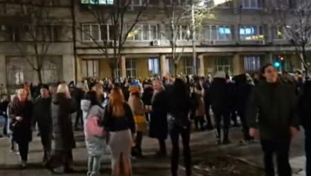 ĐILASOVCI NE MOGU DA SE DOGOVORE Svađa ispred RIK - jedni traže blokiranje Gazele, drugi neće da idu (VIDEO)