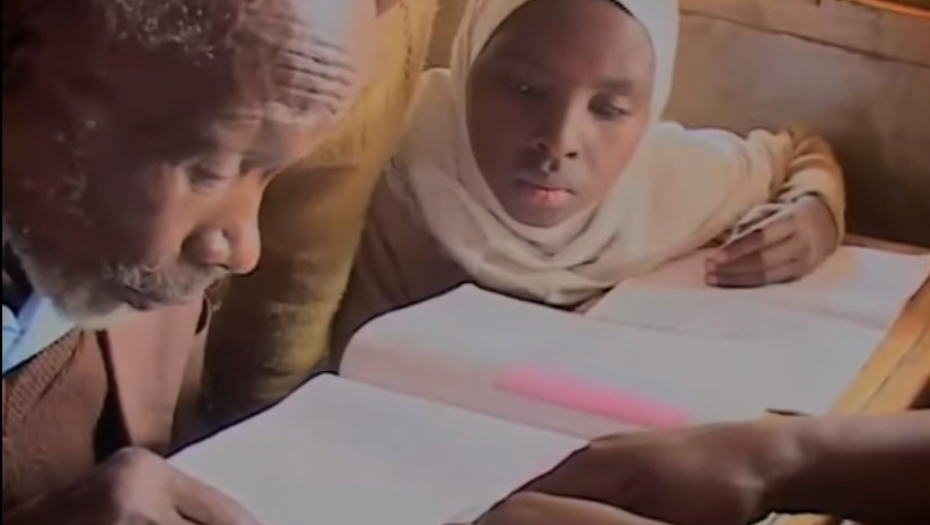 NAJSTARIJI PRVAK NA SVETU Počeo da uči slova kad je prešao osamdesetu! Nikad čovek nije star da ostvari svoj san