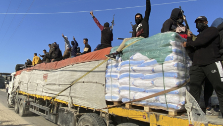 STIGLA HUMANITARNA POMOĆ U Gazu ušlo 127 kamiona (FOTO)