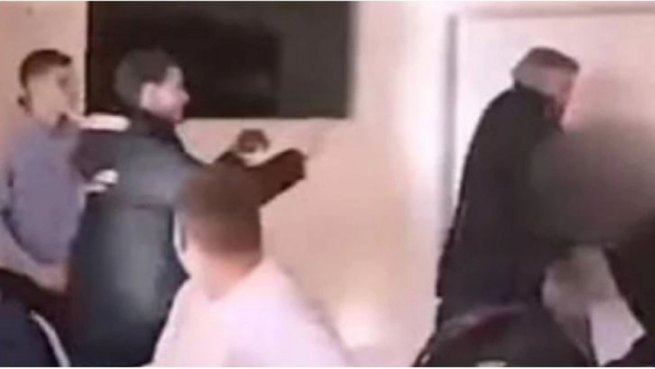 KRVAVI OBRAČUN U SREDNJOJ ŠKOLI Pet učenika izbodeno u tuči