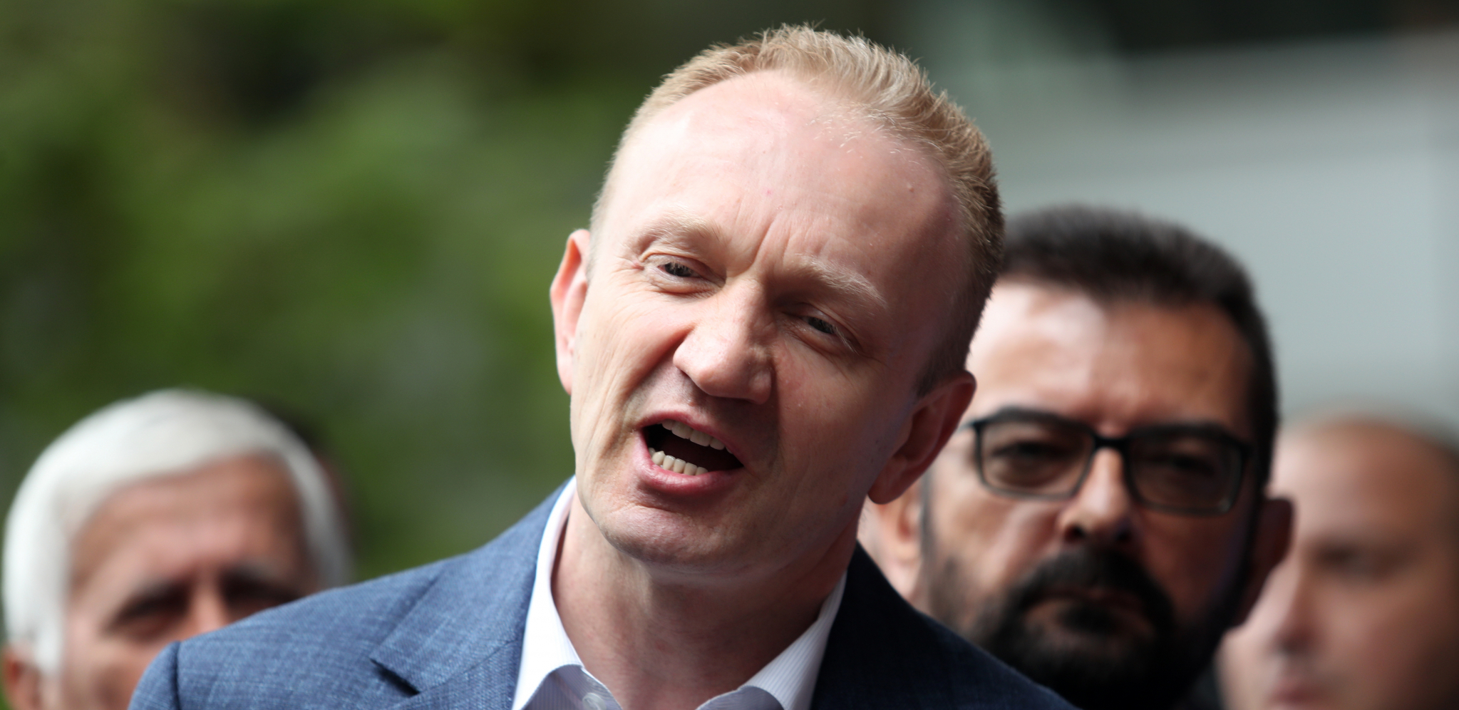 ĐILAS PREKO SVOG GLASILA UPORNO POKUŠAVA DA UVUČE SRBIJU U RAT Gnusno šta objavljuju, ne mare za istinu!