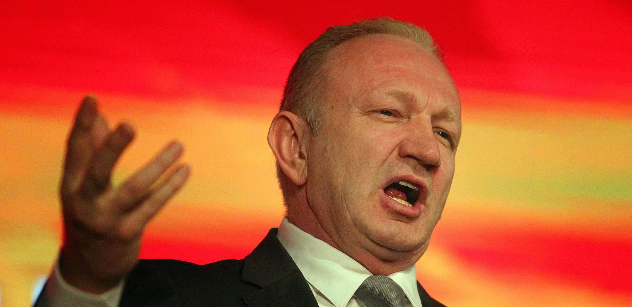 POMAHNITAO SI OD LJUBOMORE, A SVI ZNAJU DA SI NAJVEĆA LOPUŽA Svi su svesni istine o Đilasu