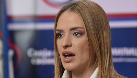 PROBRISELSKA OPOZICIJA SE POSTEPENO PRETVARA U EKSTREMISTIČKU GRUPACIJU! Zavetnica: To je pokušaj da se suspenduje država i uruše institucije!