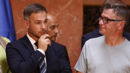 "MANDATI ĆE IM SLUŽITI SAMO DA PRIMAJU PLATE" Jovanović za Alo!: Ponavljač Aleksić i ostali treba da znaju...