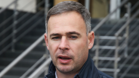 ON BI DA VODI SRBIJU? Aleksić mora na popravni i iz šaha (FOTO)