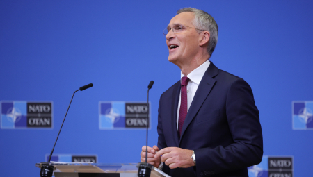 LEGALNO JE, RASPALITE? Stoltenberg o udarima na Rusiju
