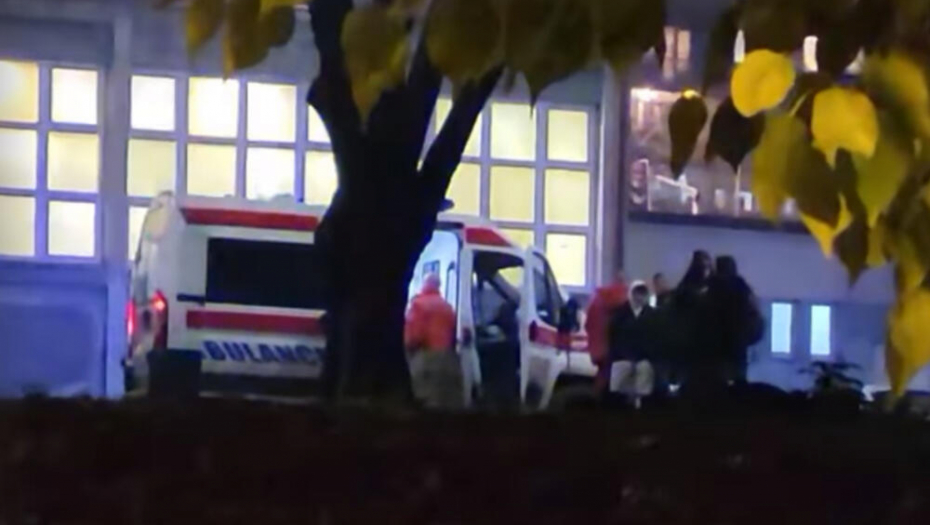 MUŠKARCA UDARIO AUTO U BORČI! Sa teškim povredama glave hitno prebačen na VMA!