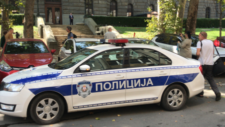 "OBJAVIĆEMO KOMPROMITUJUĆE SNIMKE SA TOBOM I SESTROM" Supružnici iz Zemuna ucenjivali fudbalskog trenera pa ga ojadili